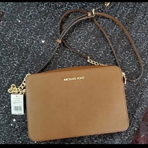 Michael Kors Jet Set Crossbody purse